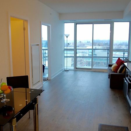 Shops At Don Mills Furnished Apartments Toronto Exterior photo